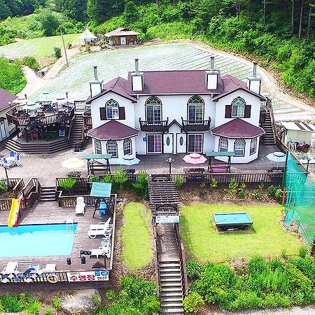 Gold Castle Pension Pyeongchang Buitenkant foto