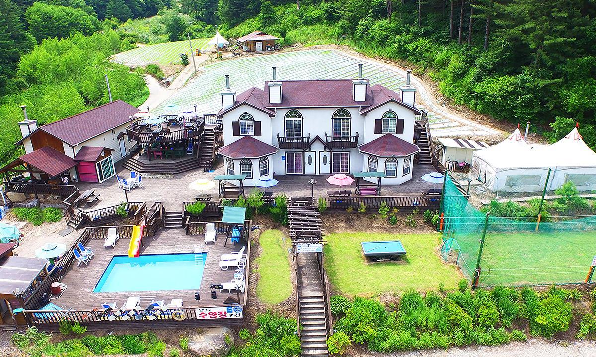 Gold Castle Pension Pyeongchang Buitenkant foto